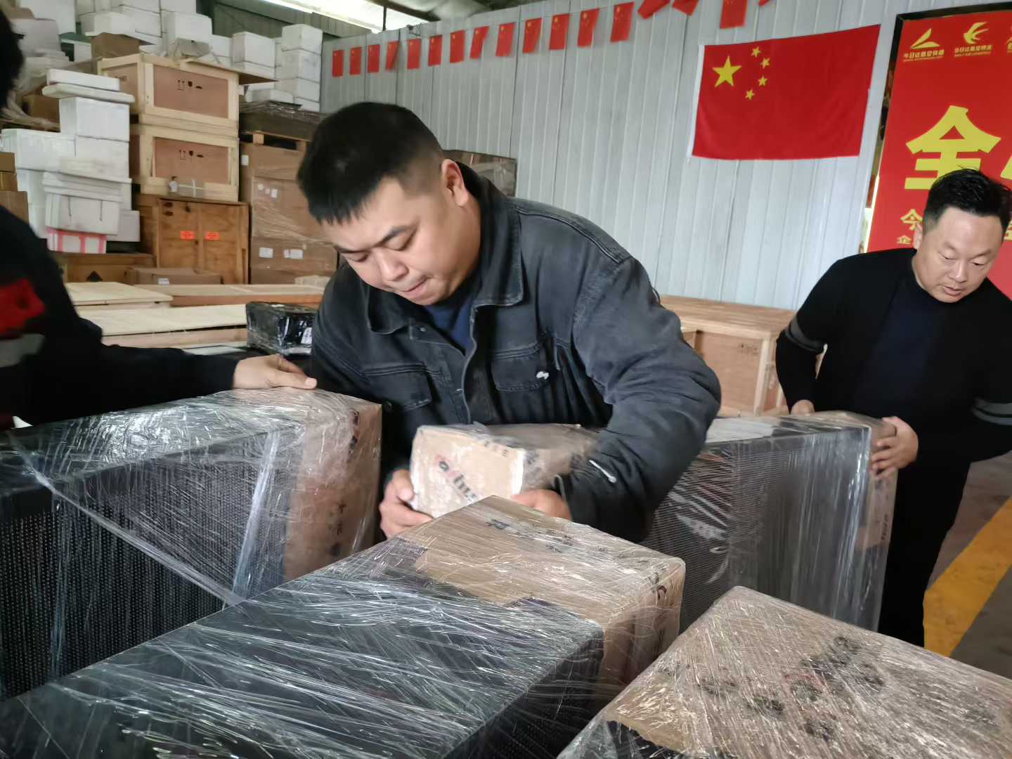 LED顯示器航空托運，專業防護更安心！